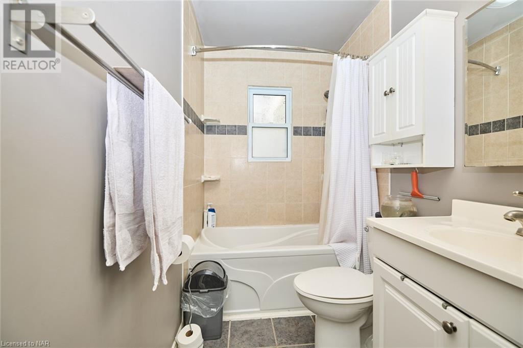 12 Perth Street, St. Catharines, Ontario  L2P 3C9 - Photo 16 - 40517145