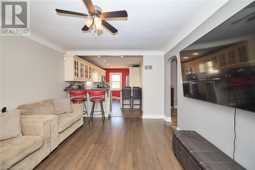 12 Perth Street, St. Catharines, Ontario  L2P 3C9 - Photo 6 - 40517145