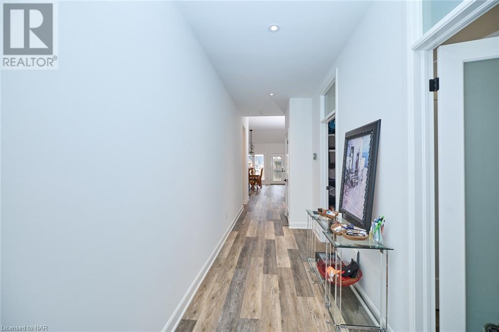 14 Sunrise Court N, Ridgeway, Ontario  L0S 1N0 - Photo 3 - 40515994