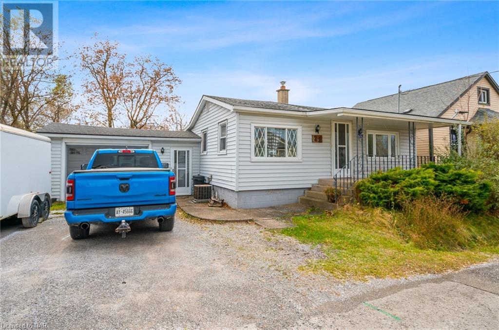 22 Inglewood Road, St. Catharines, Ontario  L2P 2C4 - Photo 4 - 40517647