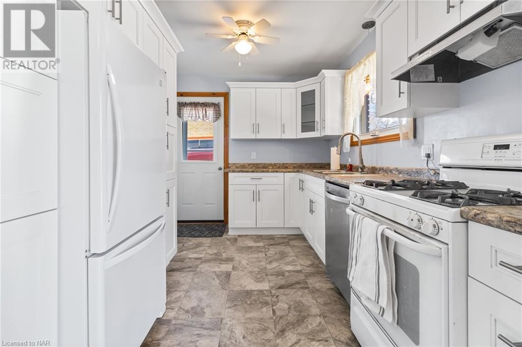 213 Hampton Avenue, Port Colborne, Ontario  L3K 5S4 - Photo 6 - 40518194