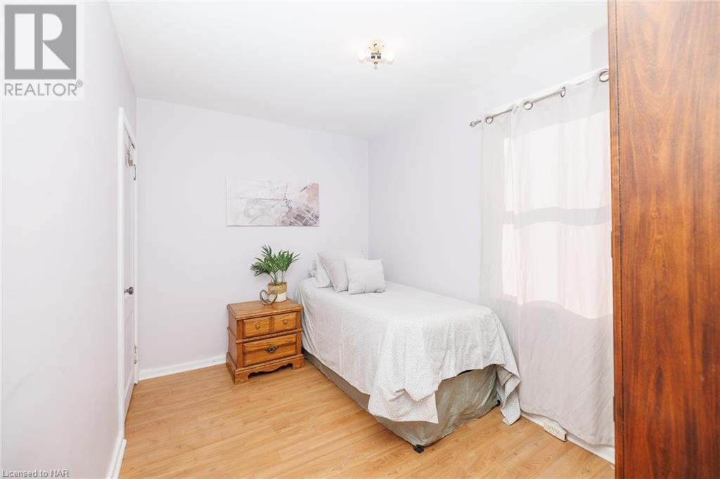 33 Argyle Crescent, St. Catharines, Ontario  L2P 2P5 - Photo 11 - 40517859