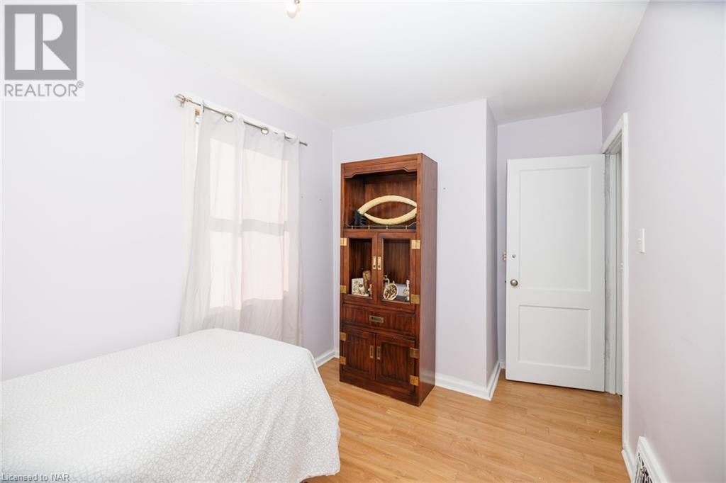 33 Argyle Crescent, St. Catharines, Ontario  L2P 2P5 - Photo 12 - 40517859
