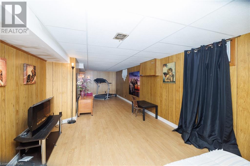 33 Argyle Crescent, St. Catharines, Ontario  L2P 2P5 - Photo 16 - 40517859