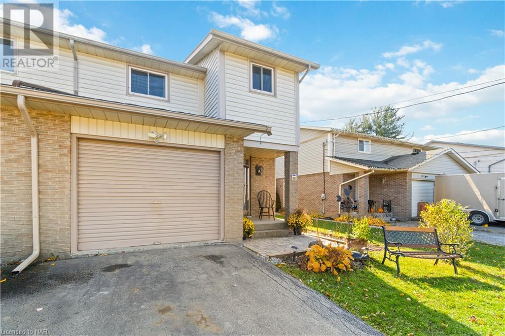 72 Hurricane Road, Fonthill, Ontario  L0S 1E3 - Photo 3 - 40519582