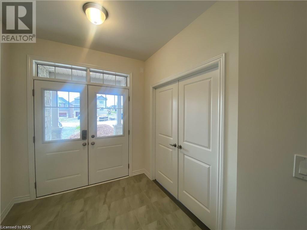 74 Oriole Crescent, Port Colborne, Ontario  L3K 5Z9 - Photo 4 - 40519716