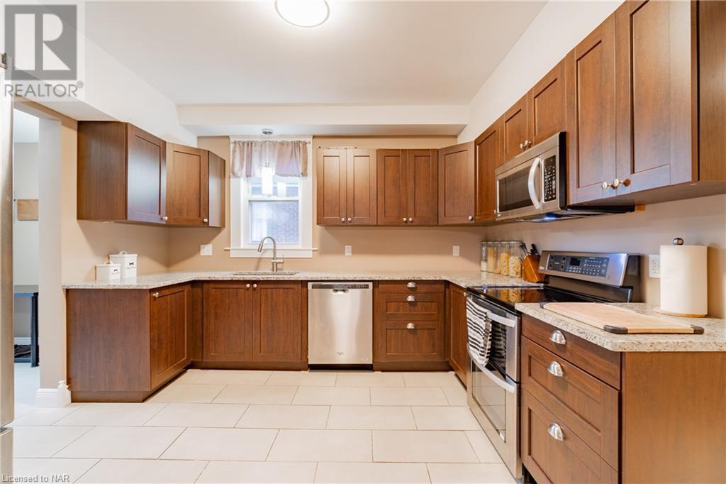 5168 Third Avenue, Niagara Falls, Ontario  L2E 4M4 - Photo 13 - 40519808