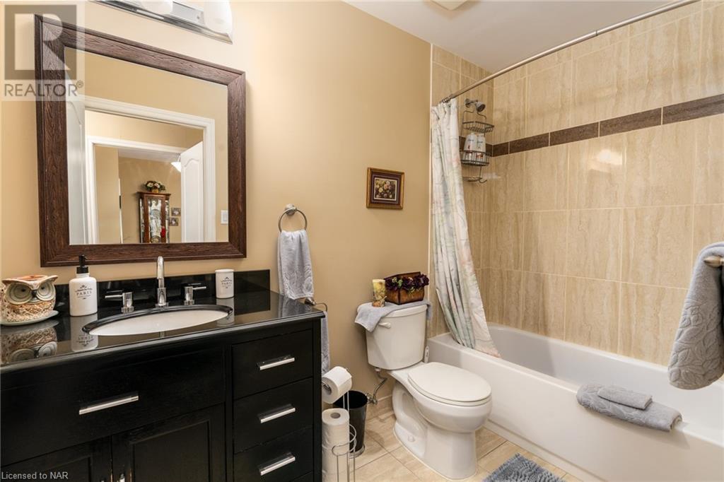 8111 Forest Glen Drive Unit# 528, Niagara Falls, Ontario  L2H 2Y7 - Photo 11 - 40517565