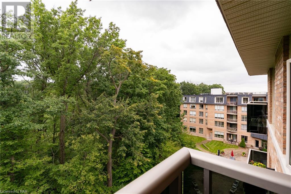 8111 Forest Glen Drive Unit# 528, Niagara Falls, Ontario  L2H 2Y7 - Photo 2 - 40517565