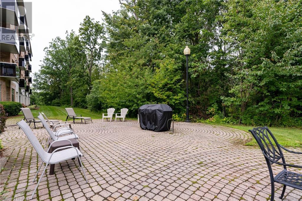 8111 Forest Glen Drive Unit# 528, Niagara Falls, Ontario  L2H 2Y7 - Photo 7 - 40517565