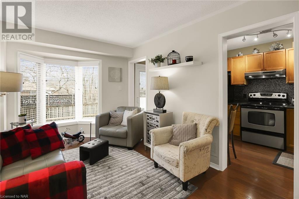 202 Dorothy Street, St. Catharines, Ontario  L2N 7R4 - Photo 4 - 40519880
