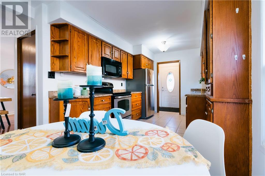 26 Lakebreeze Crescent, St. Catharines, Ontario  L2M 7C5 - Photo 11 - 40499747