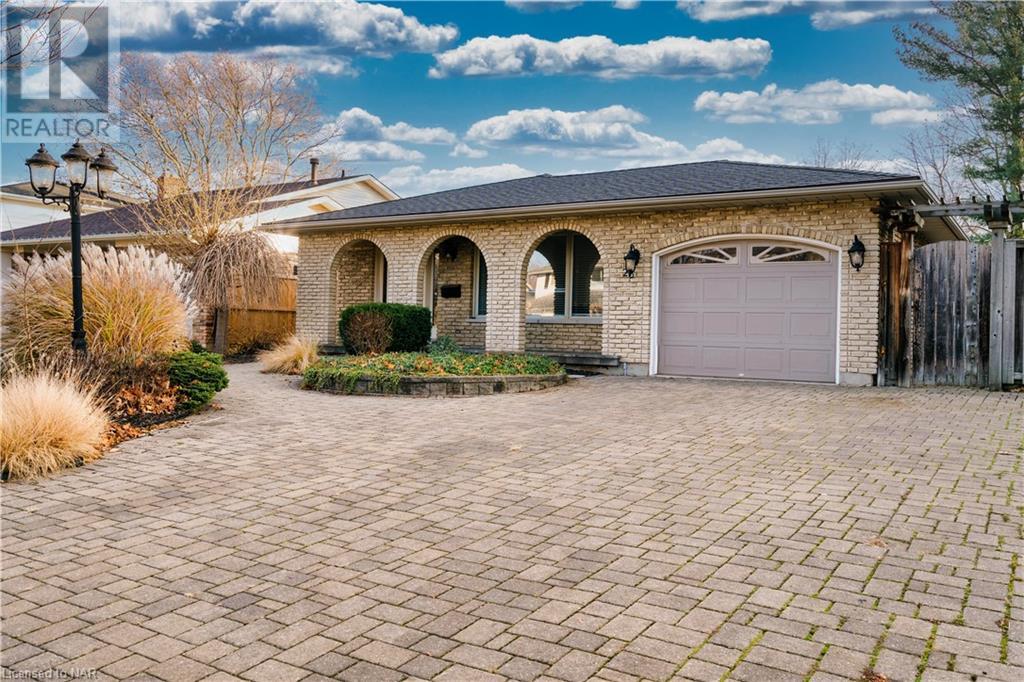 26 Lakebreeze Crescent, St. Catharines, Ontario  L2M 7C5 - Photo 4 - 40499747
