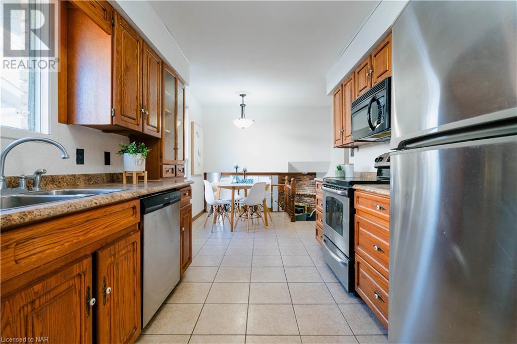 26 Lakebreeze Crescent, St. Catharines, Ontario  L2M 7C5 - Photo 7 - 40499747