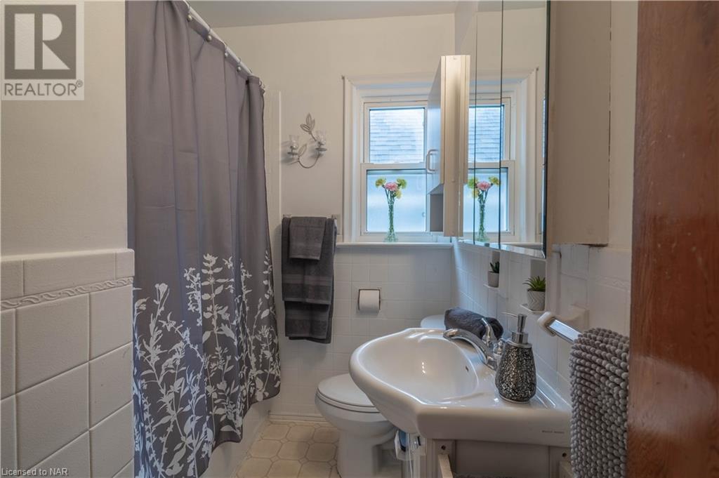 6589 Dunn Street, Niagara Falls, Ontario  L2G 2P9 - Photo 15 - 40518359
