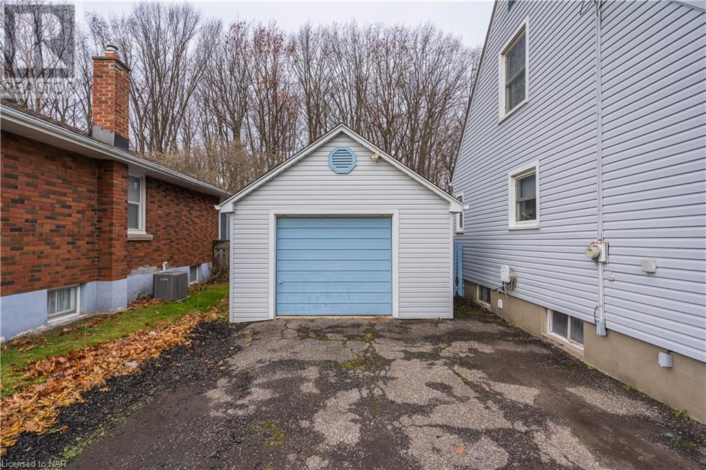 6589 Dunn Street, Niagara Falls, Ontario  L2G 2P9 - Photo 5 - 40518359