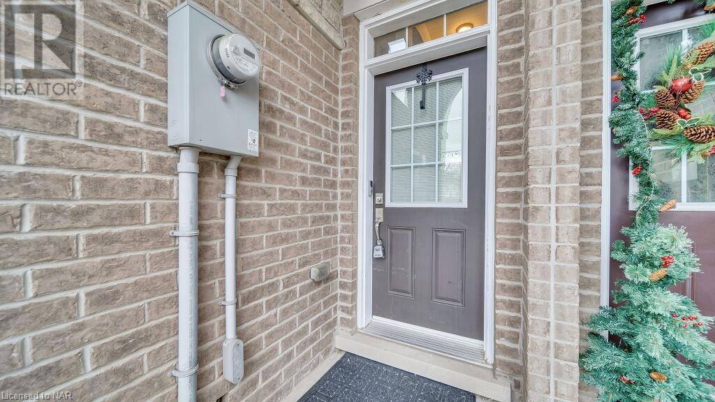 489 Briggs Court, Mississauga, Ontario  L5W 0C6 - Photo 3 - 40519623