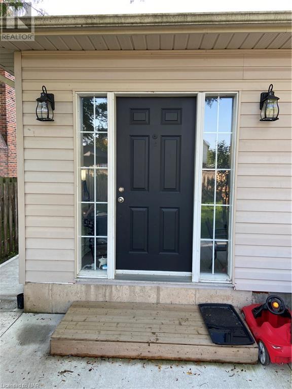 214 Thorold Road, Welland, Ontario  L3C 3V7 - Photo 2 - 40520237