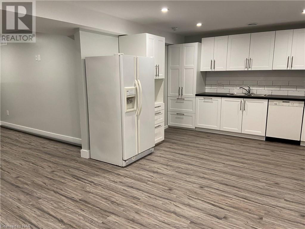 214 Thorold Road, Welland, Ontario  L3C 3V7 - Photo 3 - 40520237