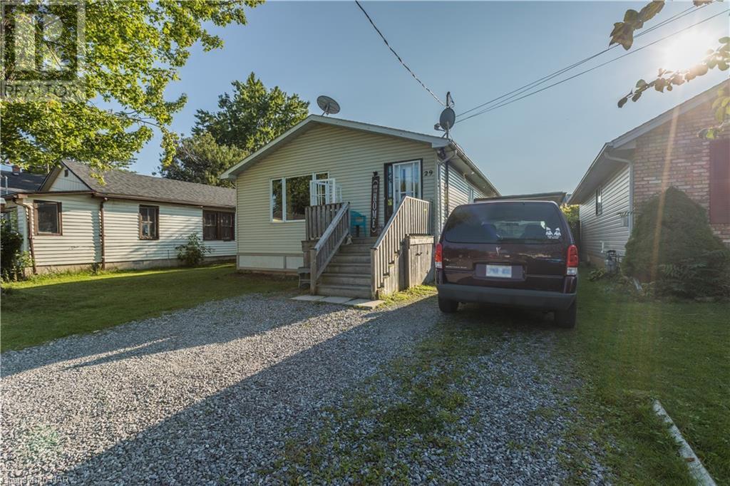 29 Lillian Place, Fort Erie, Ontario  L2A 5M1 - Photo 2 - 40520209