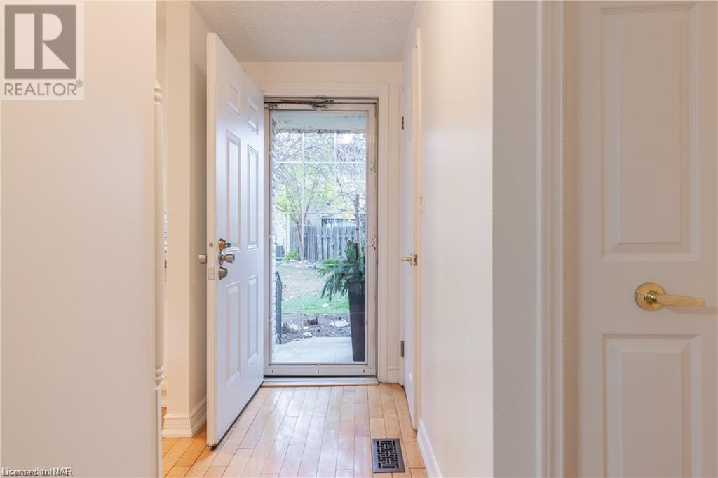 50 Lakeshore Road Unit# 29, St. Catharines, Ontario  L2N 6P8 - Photo 5 - 40520303