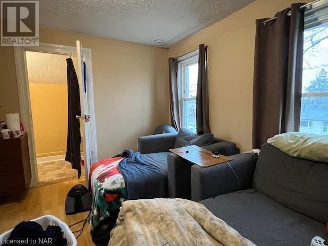 9 Oakdale Avenue, St. Catharines, Ontario  L2P 2B8 - Photo 14 - 40520410