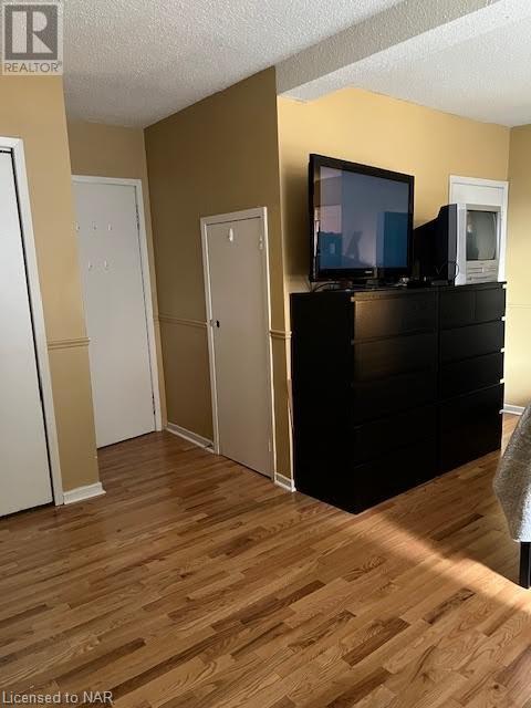 9 Oakdale Avenue, St. Catharines, Ontario  L2P 2B8 - Photo 7 - 40520410