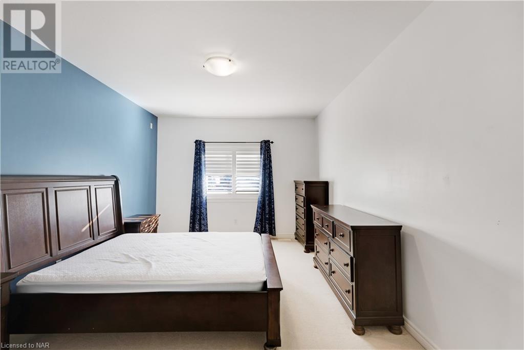 8744 Upper Canada Drive, Niagara Falls, Ontario  L2H 0B8 - Photo 15 - 40520535