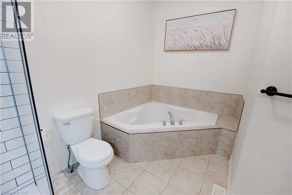 8744 Upper Canada Drive, Niagara Falls, Ontario  L2H 0B8 - Photo 19 - 40520535