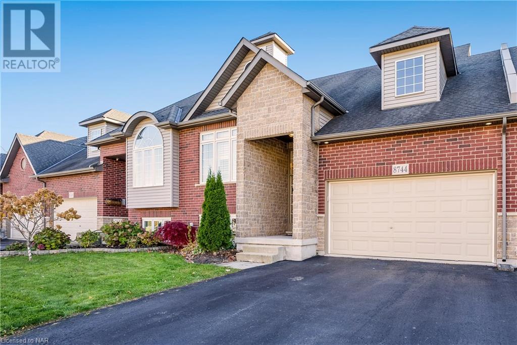 8744 Upper Canada Drive, Niagara Falls, Ontario  L2H 0B8 - Photo 2 - 40520535