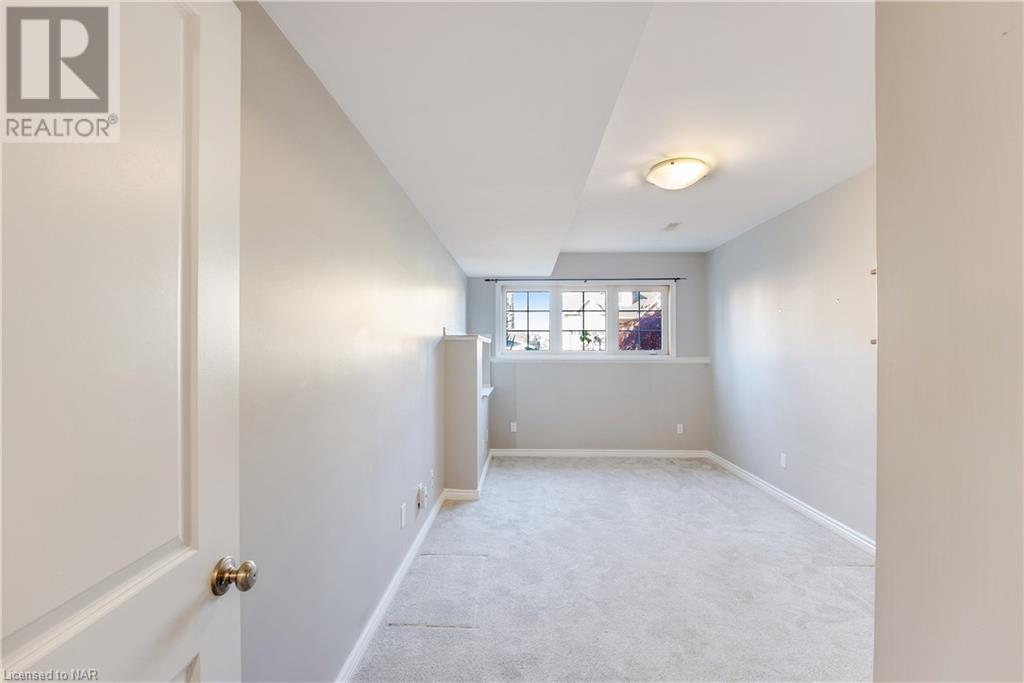 8744 Upper Canada Drive, Niagara Falls, Ontario  L2H 0B8 - Photo 22 - 40520535