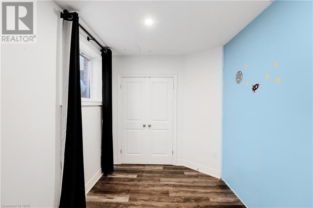 8744 Upper Canada Drive, Niagara Falls, Ontario  L2H 0B8 - Photo 27 - 40520535