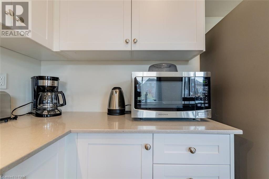 7789 Kalar Road Unit# 10, Niagara Falls, Ontario  L2H 2Y6 - Photo 8 - 40520456