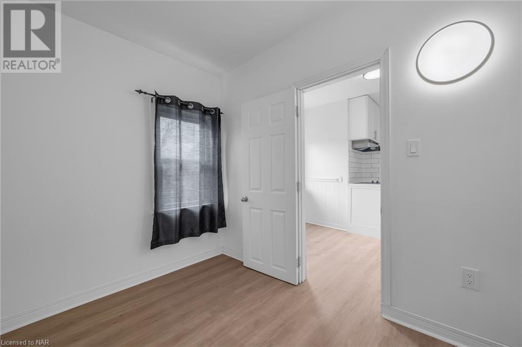 252 Vine Street Unit# 2, St. Catharines, Ontario  L2M 4T1 - Photo 9 - 40520856