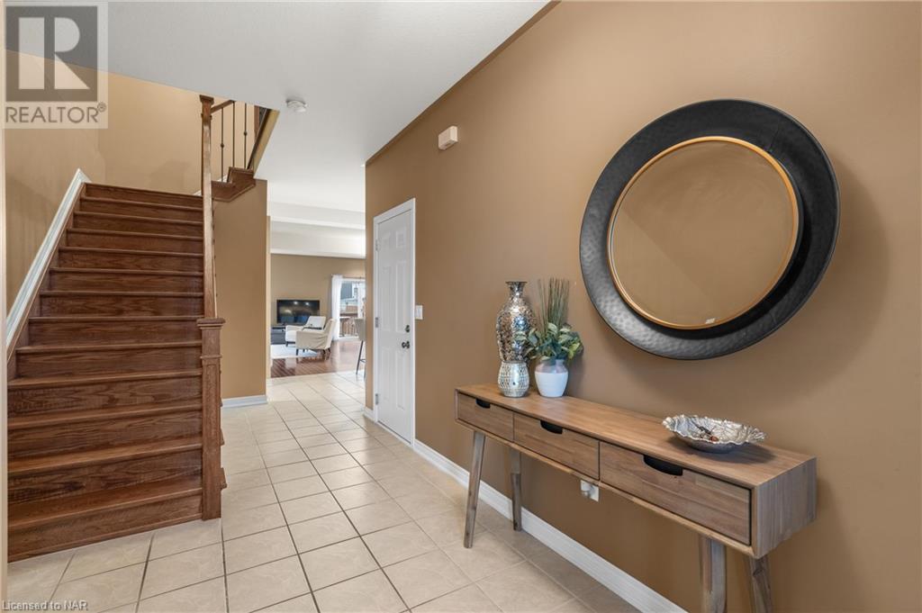 10 Willson Crossing, Fonthill, Ontario  L0S 1E4 - Photo 4 - 40520589