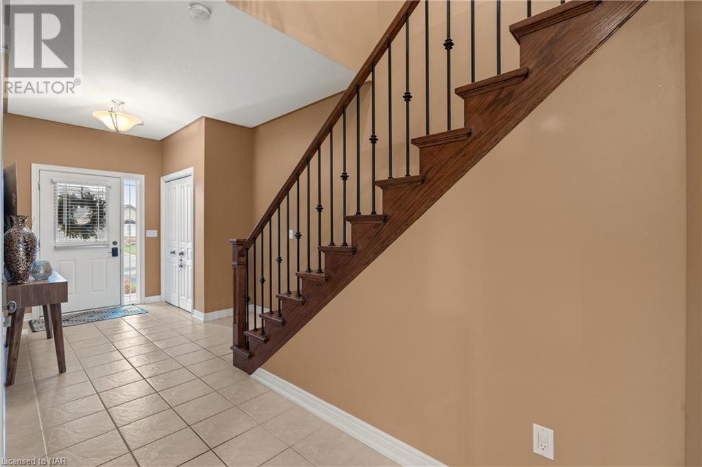 10 Willson Crossing, Fonthill, Ontario  L0S 1E4 - Photo 6 - 40520589