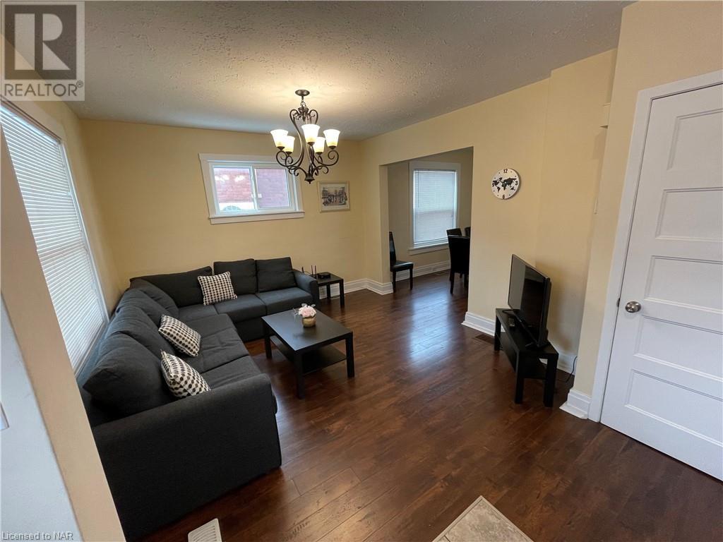 4713 Cookman Crescent, Niagara Falls, Ontario  L2E 1C1 - Photo 2 - 40521015