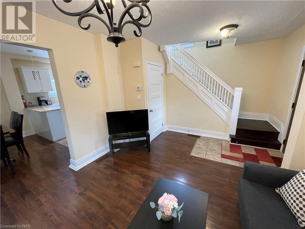 4713 Cookman Crescent, Niagara Falls, Ontario  L2E 1C1 - Photo 3 - 40521015