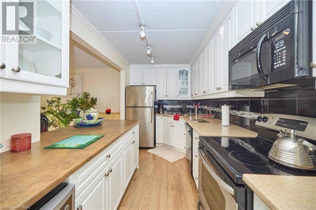 4658 Drummond Road Unit# 329, Niagara Falls, Ontario  L2E 7E1 - Photo 3 - 40491697