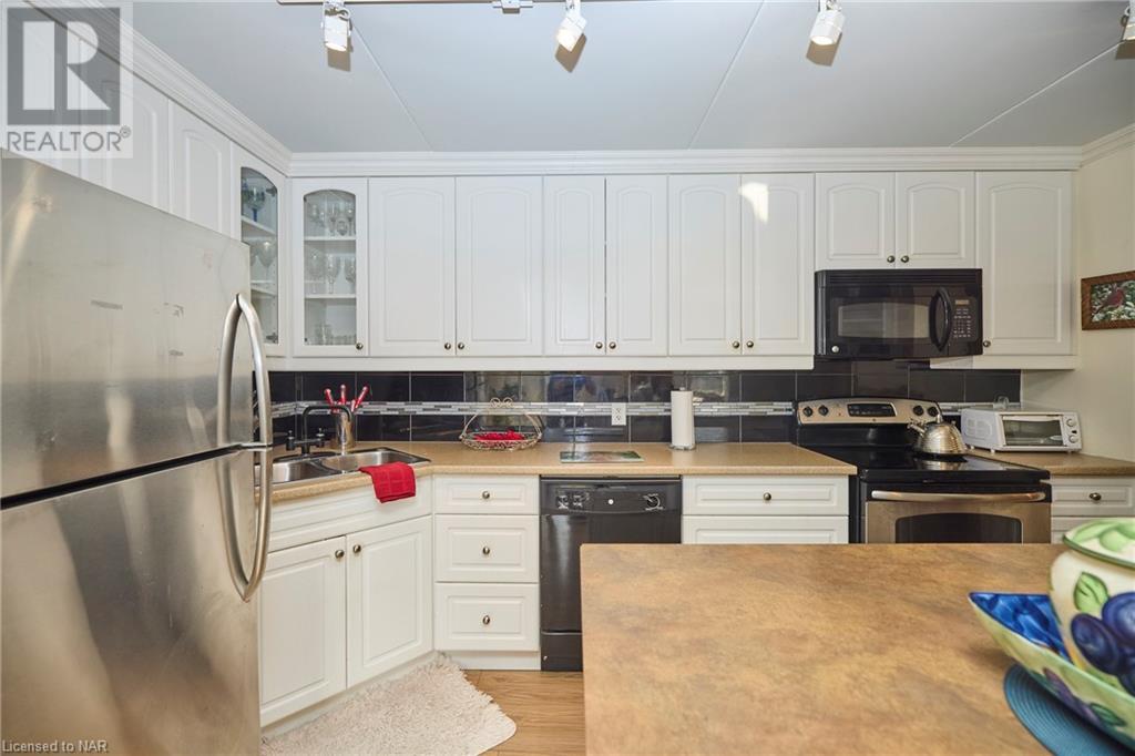 4658 Drummond Road Unit# 329, Niagara Falls, Ontario  L2E 7E1 - Photo 4 - 40491697