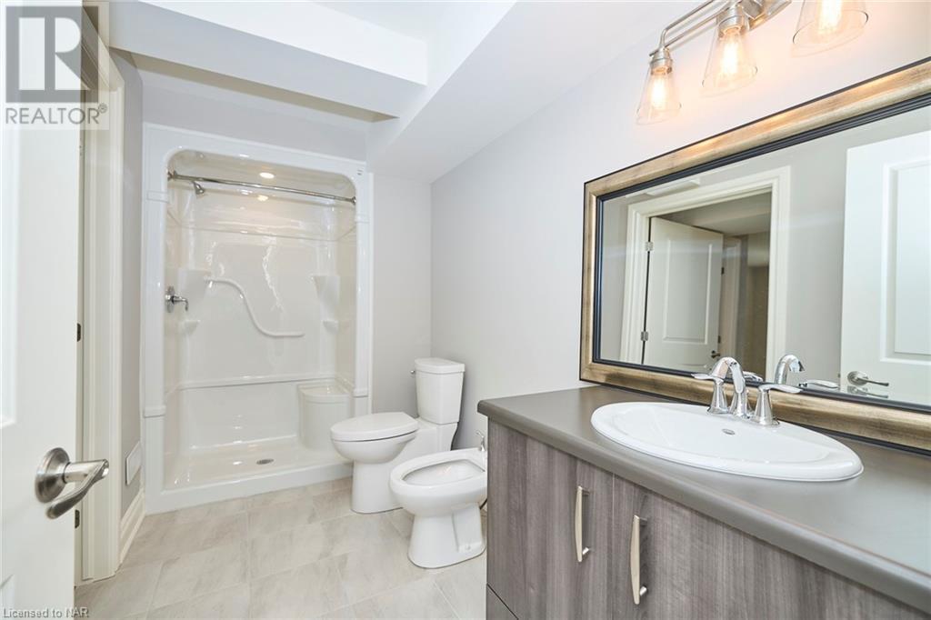 9245 Shoveller Drive Unit# 29, Niagara Falls, Ontario  L2H 0M5 - Photo 33 - 40520177
