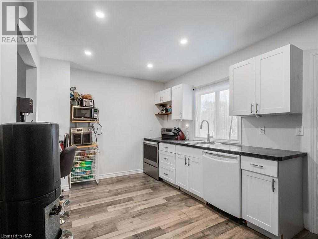 117 Russell Avenue, St. Catharines, Ontario  L2R 1V9 - Photo 11 - 40521011