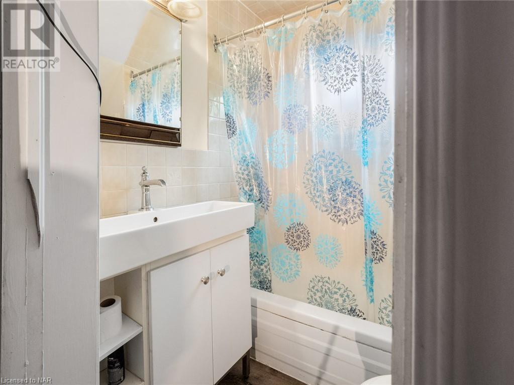 117 Russell Avenue, St. Catharines, Ontario  L2R 1V9 - Photo 18 - 40521011