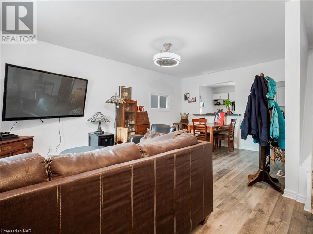 117 Russell Avenue, St. Catharines, Ontario  L2R 1V9 - Photo 6 - 40521011