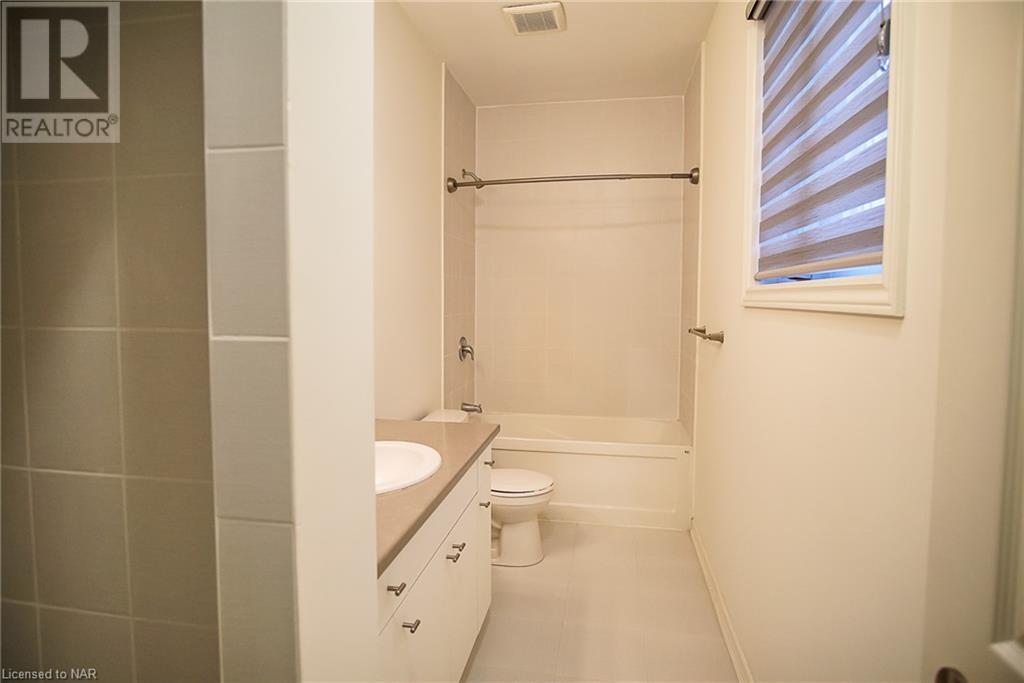 1186 Green Acres Drive, Fort Erie, Ontario  L2A 0C9 - Photo 13 - 40521017