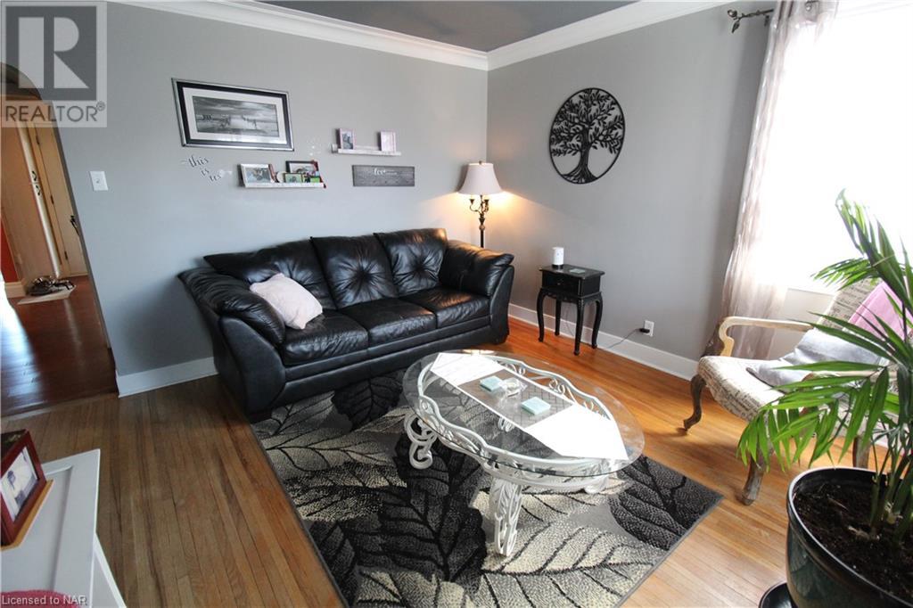 12 West Street S, Thorold, Ontario  L2V 2R6 - Photo 3 - 40519056