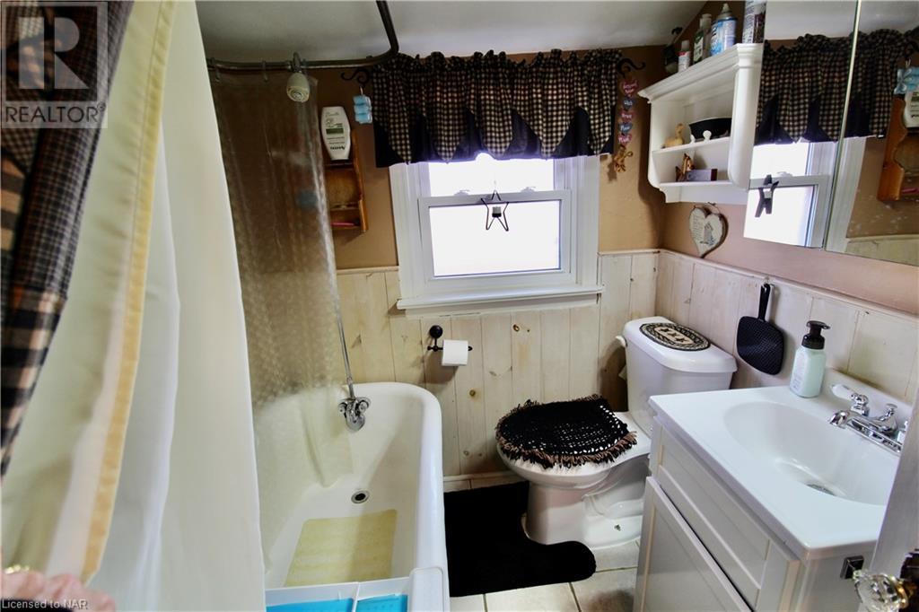12 West Street S, Thorold, Ontario  L2V 2R6 - Photo 30 - 40519056