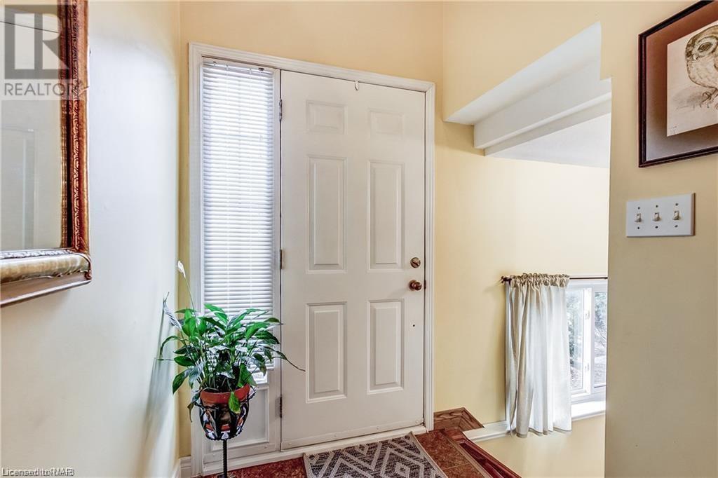 7712 Charnwood Avenue, Niagara Falls, Ontario  L2H 3E3 - Photo 6 - 40520347