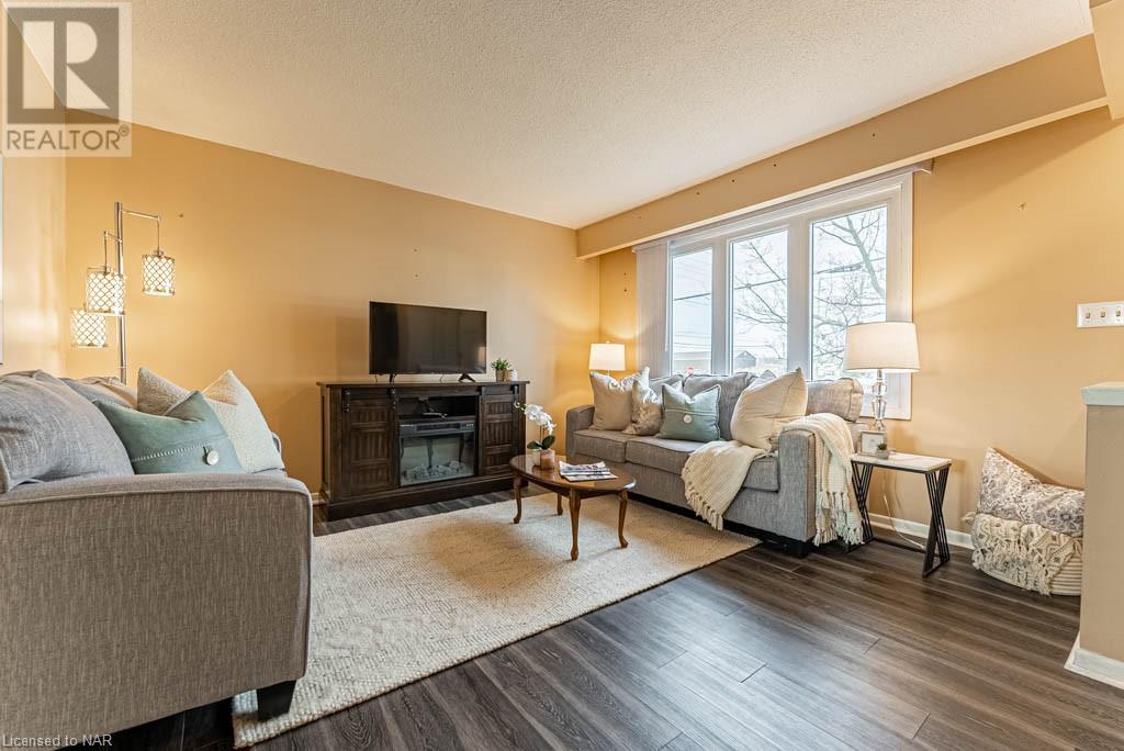 3 Deerfield Parkway, Thorold South, Ontario  L2V 4A9 - Photo 2 - 40520364