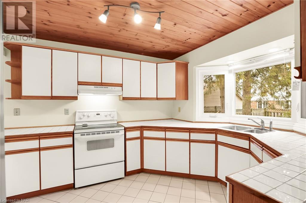 1249 Pelham Street S, Pelham, Ontario  L0S 1E4 - Photo 12 - 40513409